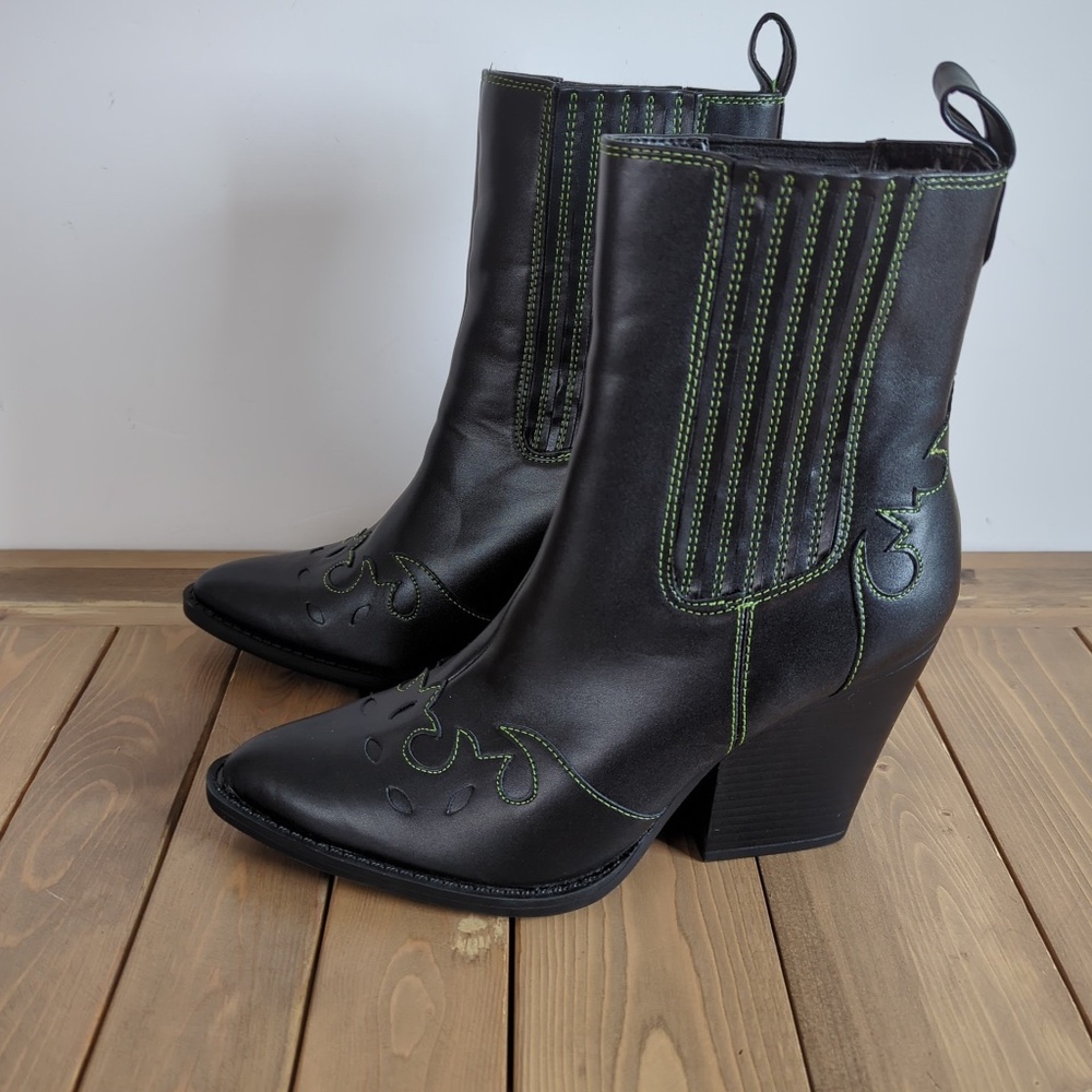 Lulus Black Pointed-Toe Ankle-High Western Boots
